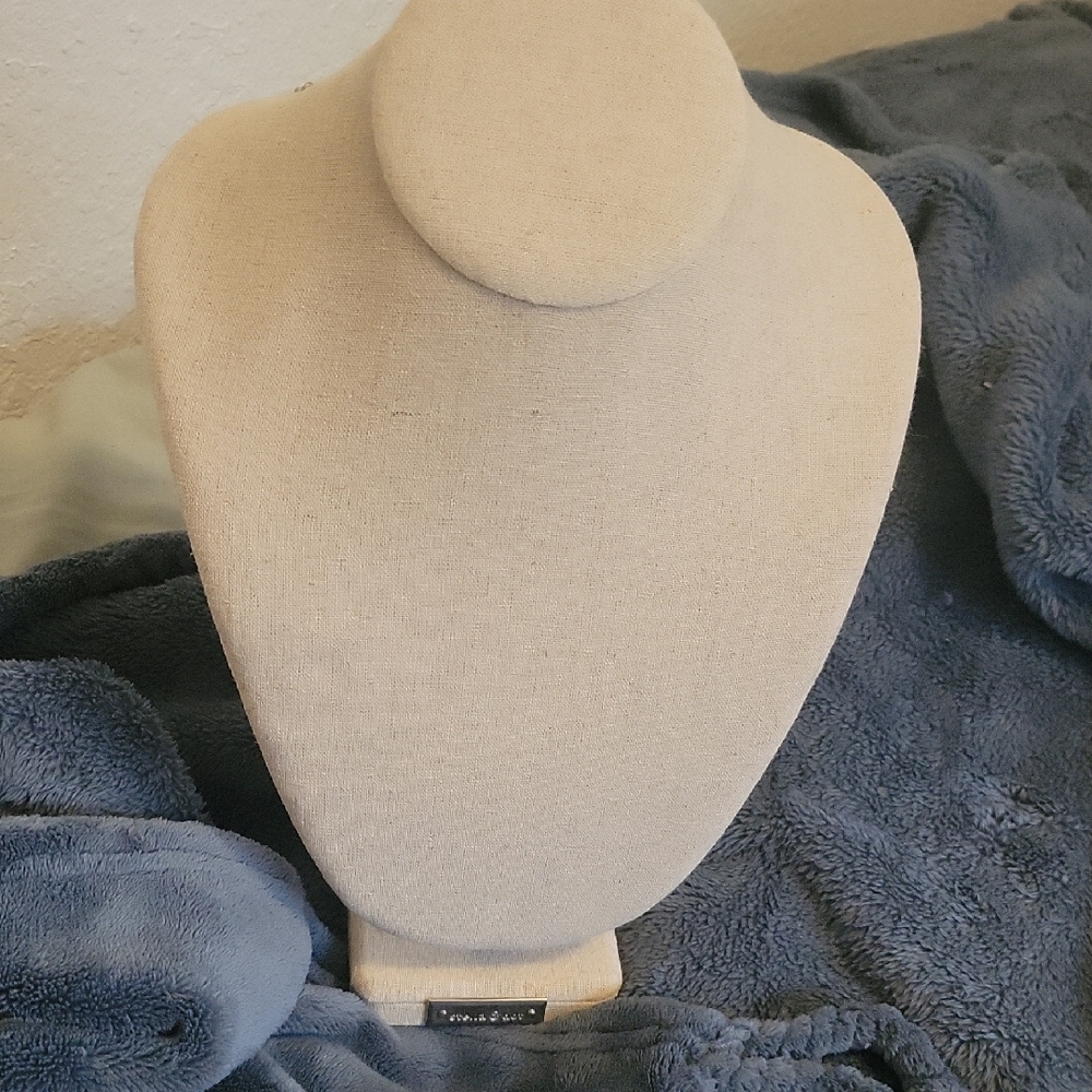 Cream Necklace Display Stand Stella And Dot
